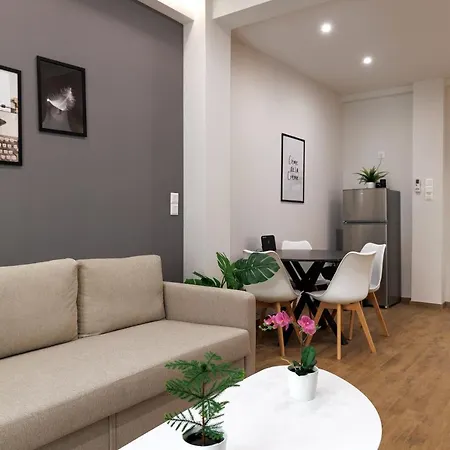Modern Urban Oasis Near Metro Hub Apartment *