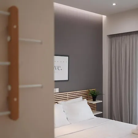 Modern Urban Oasis Near Metro Hub Apartment Athens