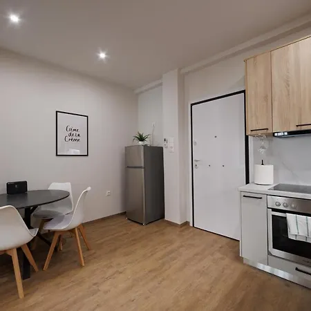 Apartment Modern Urban Oasis Near Metro Hub *